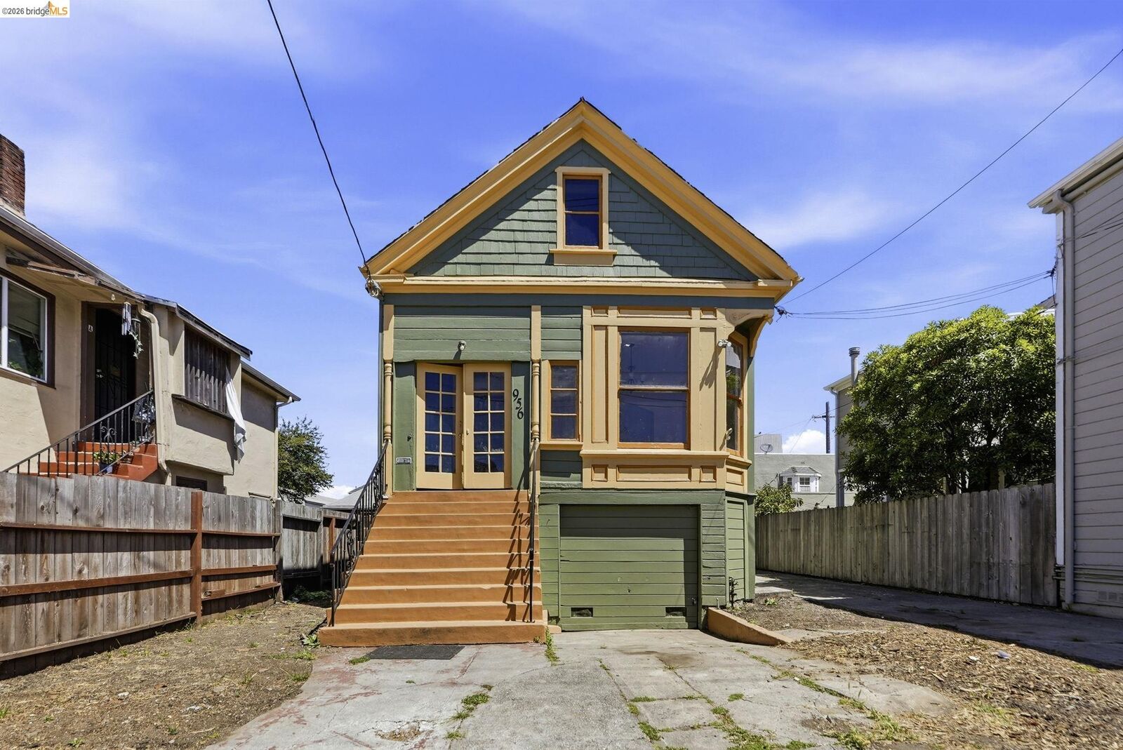Property Photo: 956 53rd St CA 94608