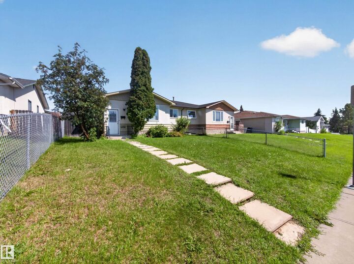 Property Photo:  14031 63 Street NW  AB T5A 1R6 