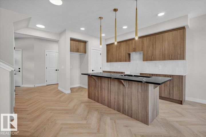 Property Photo: 26 Cheval Close AB T8H 2Z3