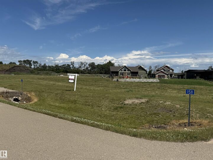 Property Photo:  158 Lakeshore Close  AB T0B 0H3 