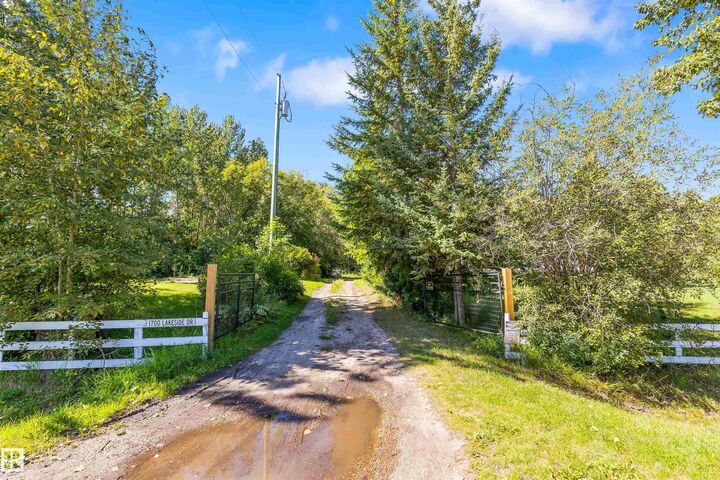 Property Photo:  1700 Lakeside Drive  AB T7Z 2V9 