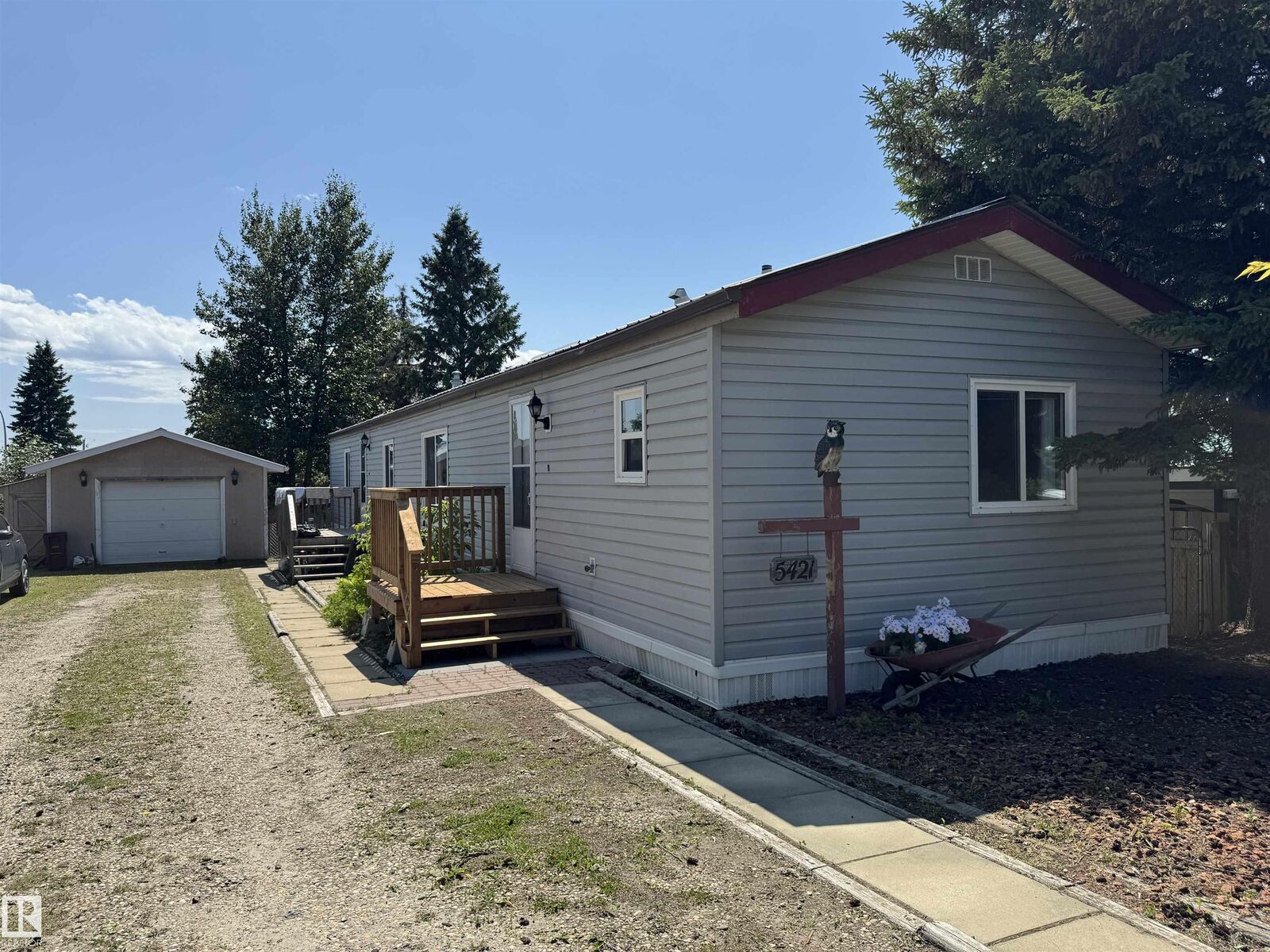 Property Photo: 5421 48A Ave AB T7A 1J8