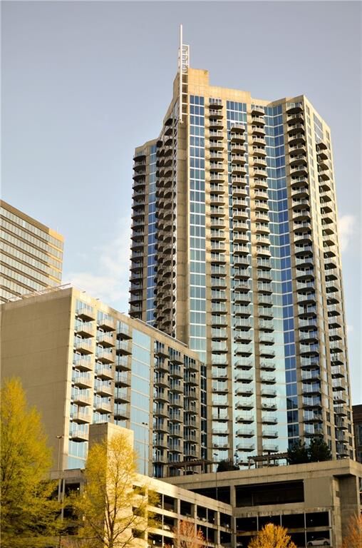 Property Photo: 400 W Peachtree Street NW 2905 GA 30308