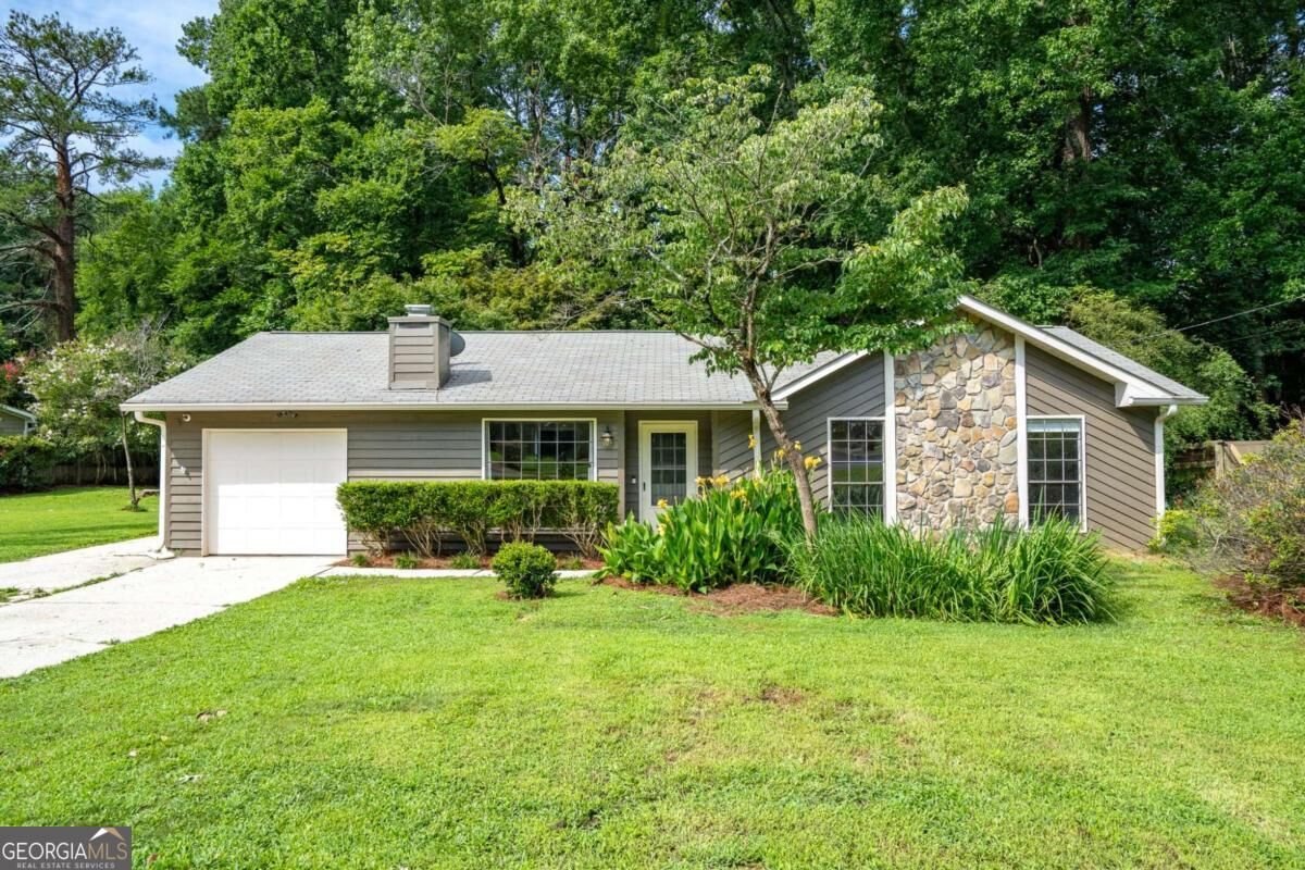 Property Photo: 626 Deerfield Lane GA 30093