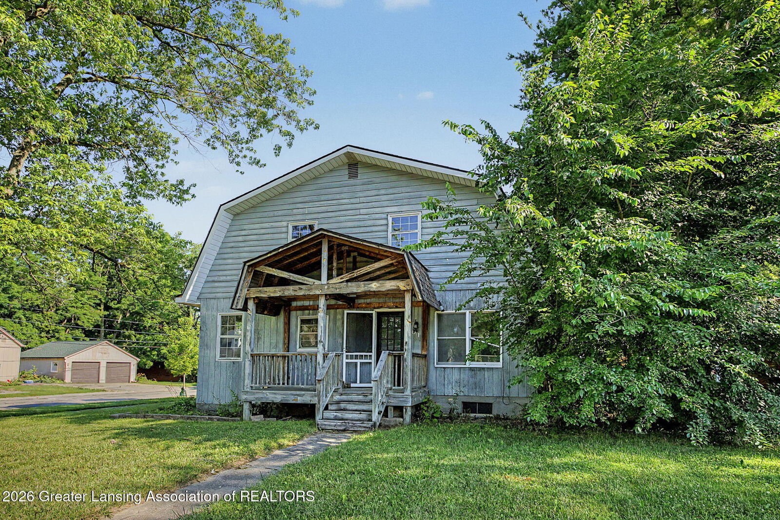 Property Photo: 701 Edwards Street MI 48837