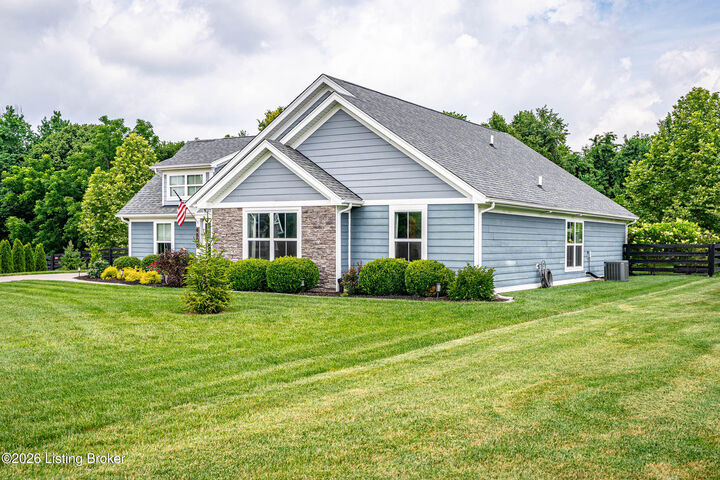 Property Photo: 4806 Deer Creek Pl KY 40068