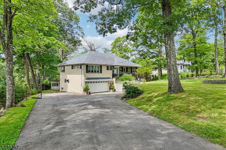 Property Photo: 695 Berdan Ave NJ 07470