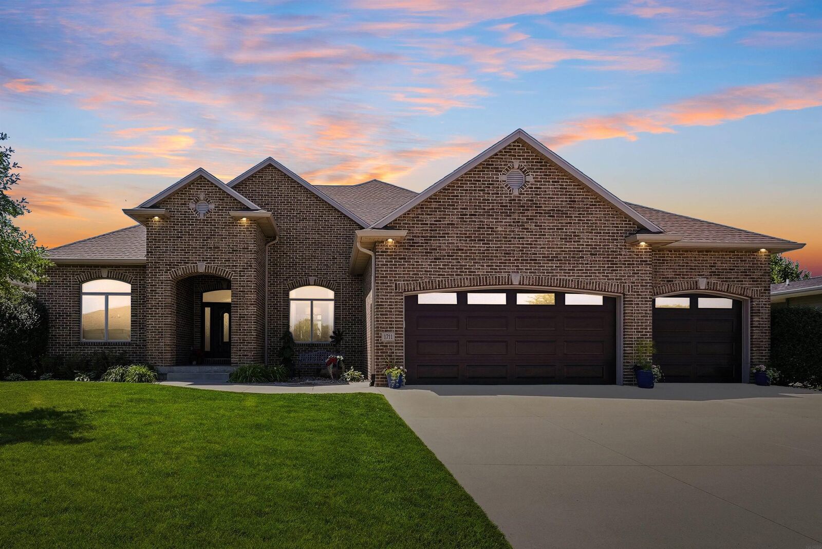 Property Photo: 1711 Greenhill Drive IA 50613