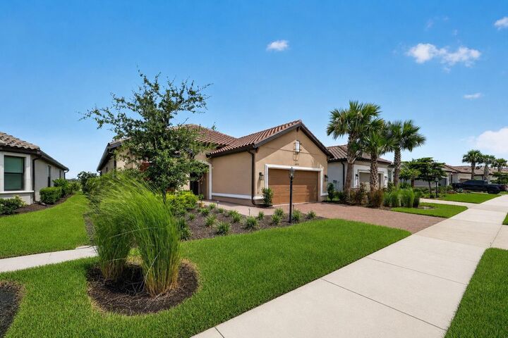 Property Photo: 10132 Silent Night Lane FL 34241
