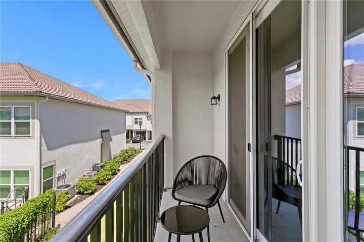 Property Photo:  1040 Normandy Trace Road  FL 33602 
