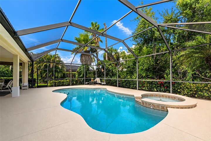 Property Photo: 706 Misty Pond Court FL 34212