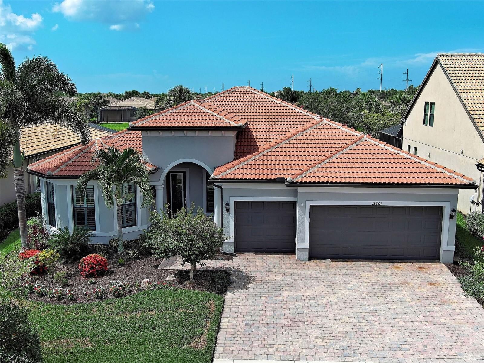 Property Photo:  13861 Neviano Street  FL 34293 
