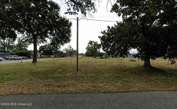 Property Photo:  2301 24th Avenue  MS 39501 