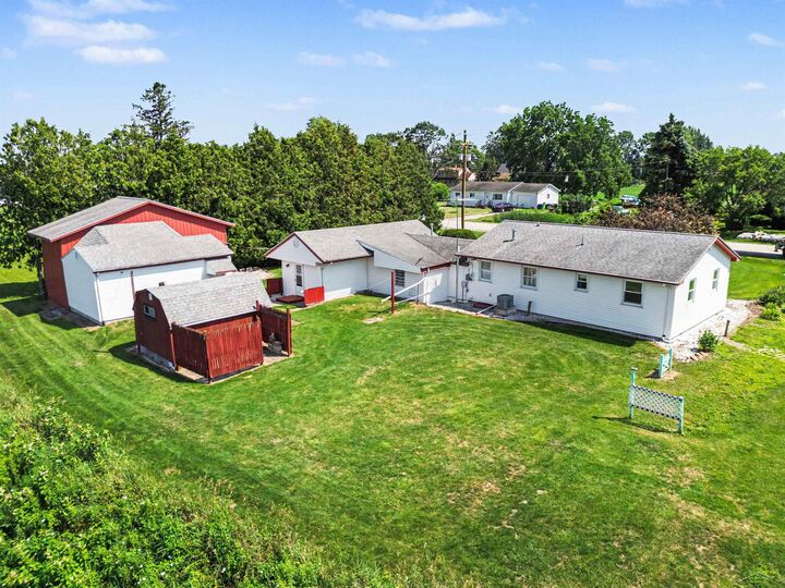 Property Photo: 1530 W Beaver Road MI 48611