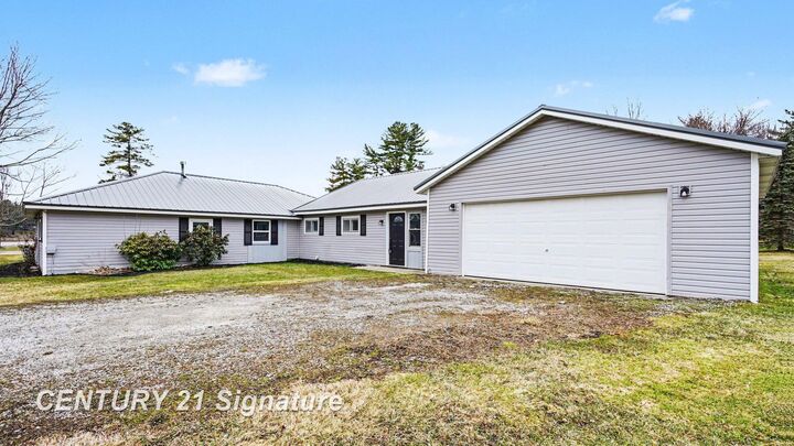 Property Photo: 474 W Taylor Drive MI 48657