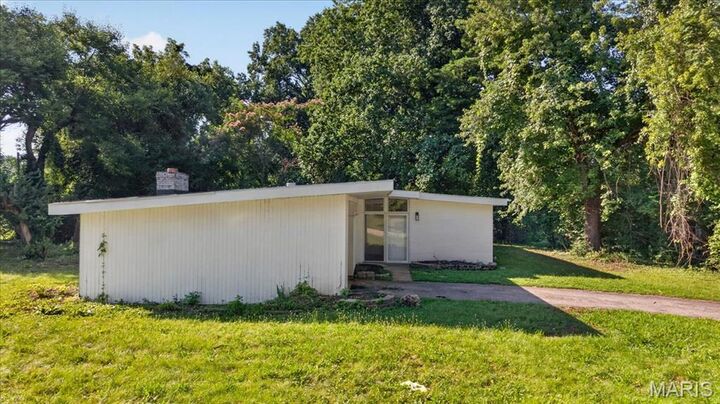 Property Photo: 8300 Pepperidge Drive MO 63134