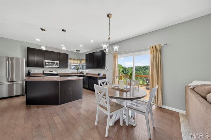 Property Photo:  302 Pecan Bluffs Drive  MO 63385 