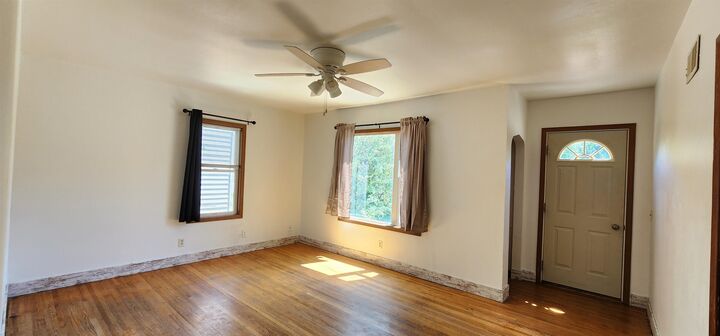 Property Photo:  815 (Th Ave NE  ND 58703 