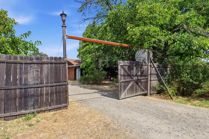 Property Photo: 6186 Alberta Avenue CA 95901