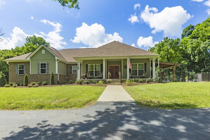 Property Photo: 1600 Ledford Rd TN 38451