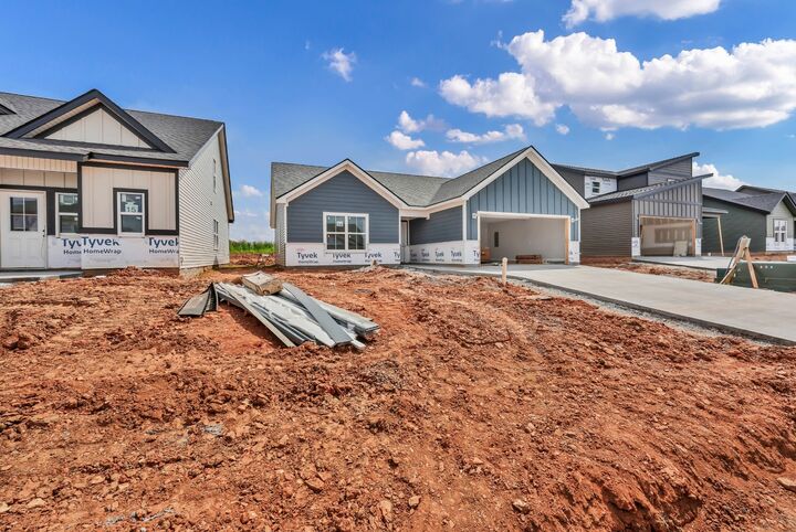 Property Photo: 2721 Brewster Dr TN 37042