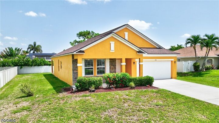 Property Photo:  1913 SW 26th Terrace  FL 33914 