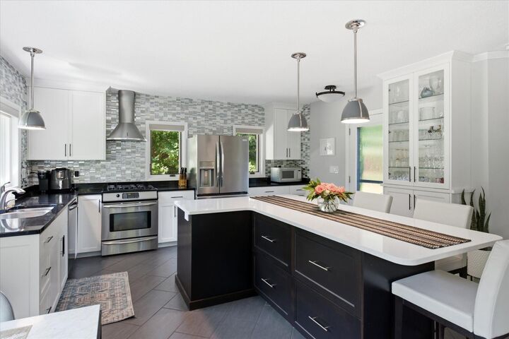 Property Photo: 301 Ardmore Drive MN 55422