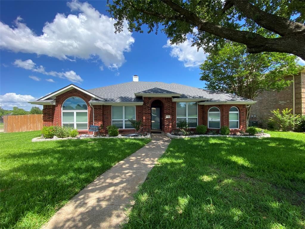 Property Photo:  1101 Boyd Drive  TX 75098 