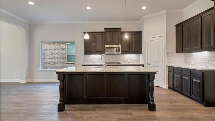 Property Photo: 708 Soaring Hawk Drive TX 76008