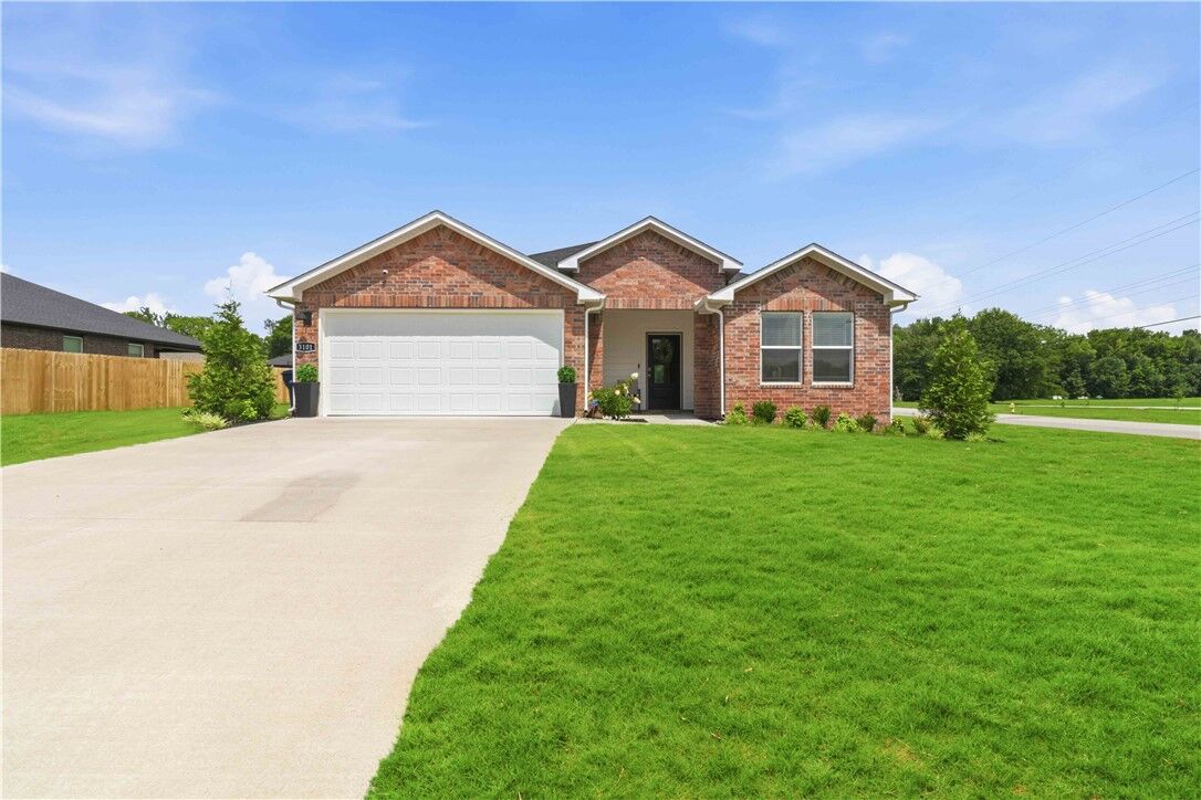 Property Photo: 3101 N Rooster Street AR 72761