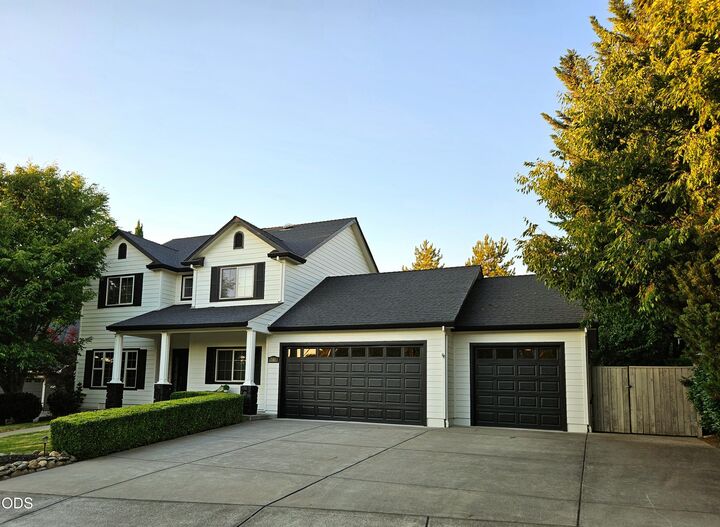 Property Photo:  241 Fieldbrook Court  OR 97504 