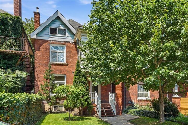 Property Photo:  86 Sanford Avenue S 2  ON L8M 2G8 