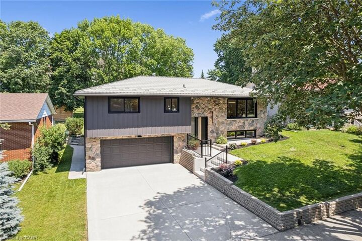 Property Photo:  70 Champlain Crescent  ON N2B 2Y6 