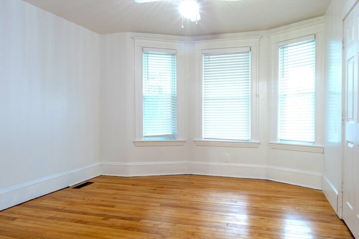 Property Photo:  5 Stoneland Rd 1  MA 01603 