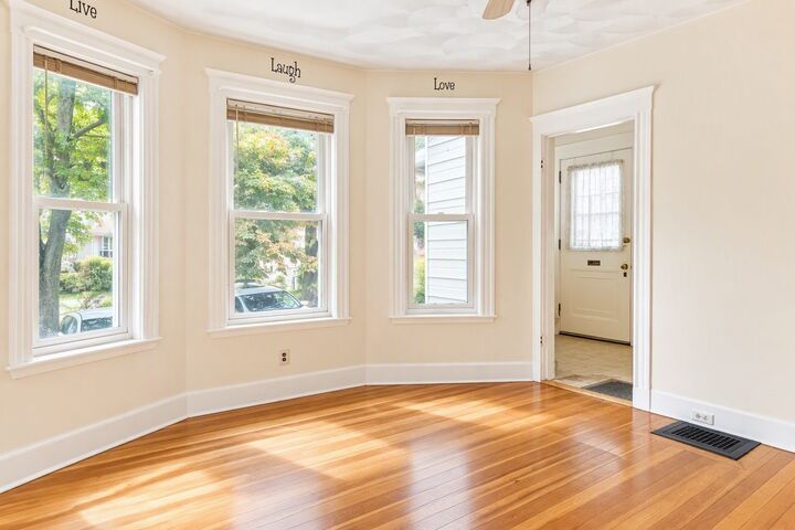 Property Photo:  533 Main St 533  MA 02180 