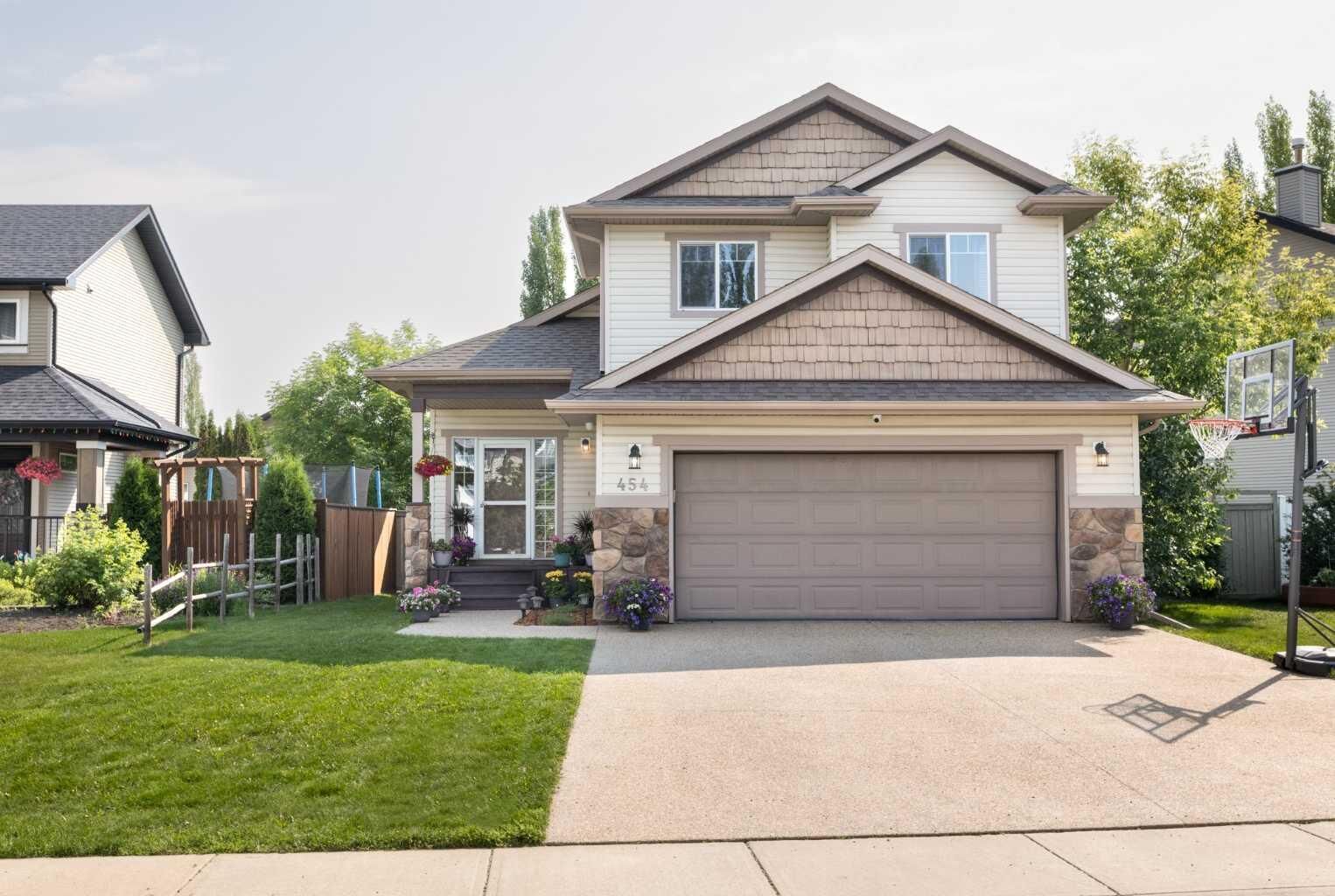 Property Photo:  454 Wishart Street  AB T4N 7E9 
