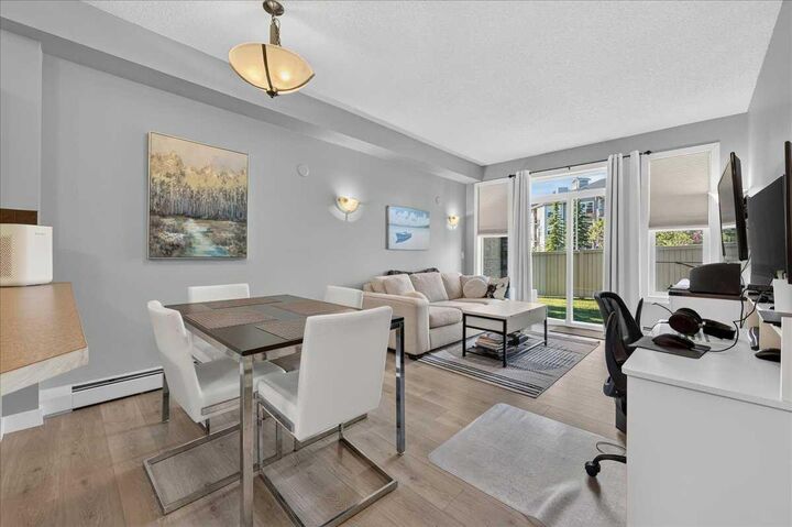 Property Photo: 211 Aspen Stone Boulevard SW 2103 AB T3H 5E3