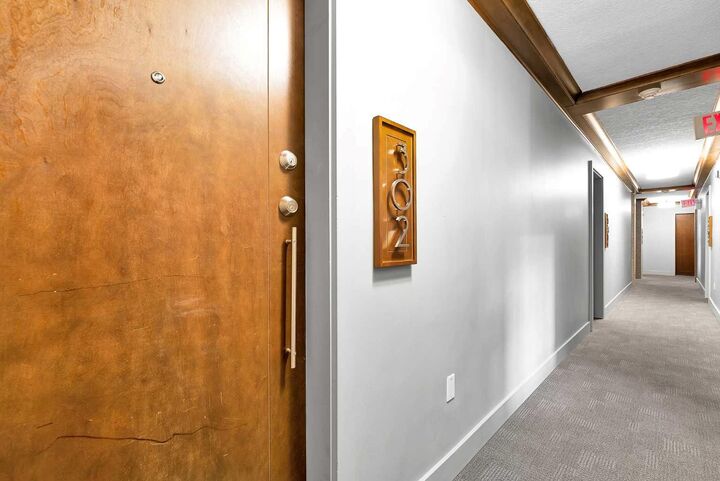 Property Photo: 1730 7 Street 302 AB T2T 2W6