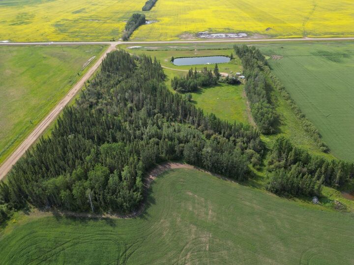 Property Photo: 110002 Hwy 58 AB T0H 1Z0