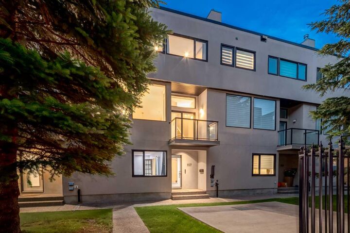 Property Photo: 1720 12 Street SW 107 AB T2T 3M9