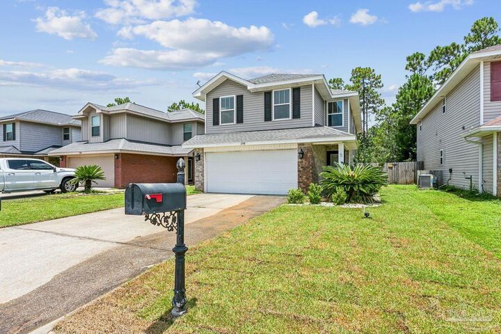 Property Photo: 3798 Weatherstone Cir FL 32507