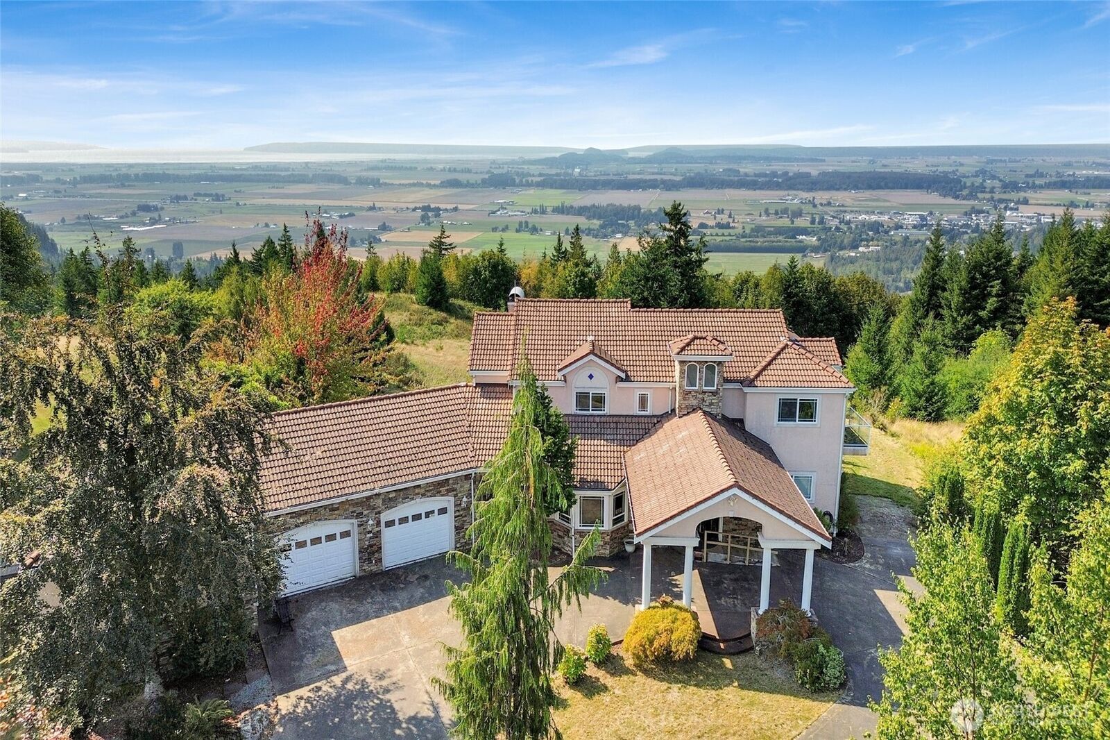 Property Photo:  18340  Osprey Court  WA 98274 