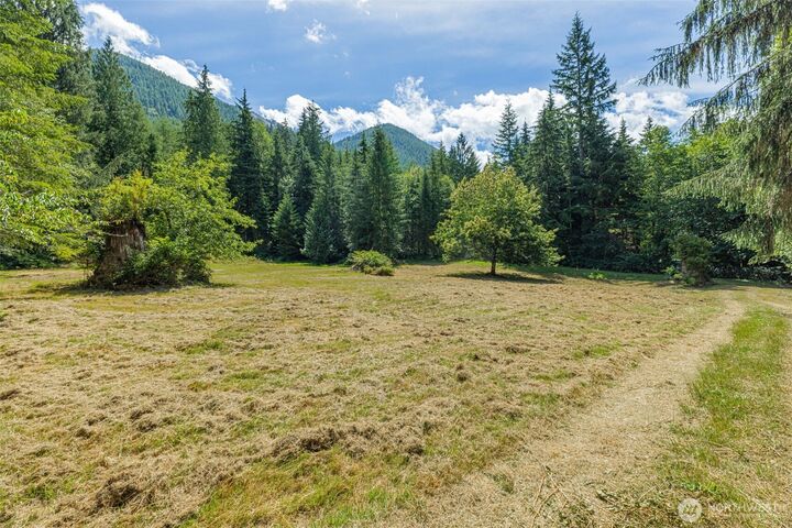 Property Photo:  2682 E Lake Riley Road  WA 98223 