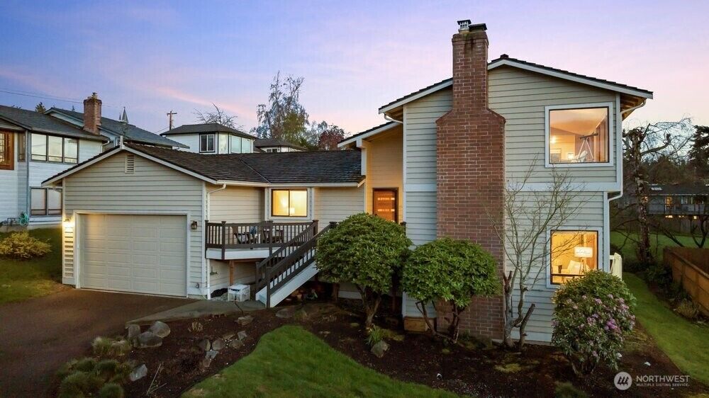 Property Photo: 902 7th Avenue S WA 98020