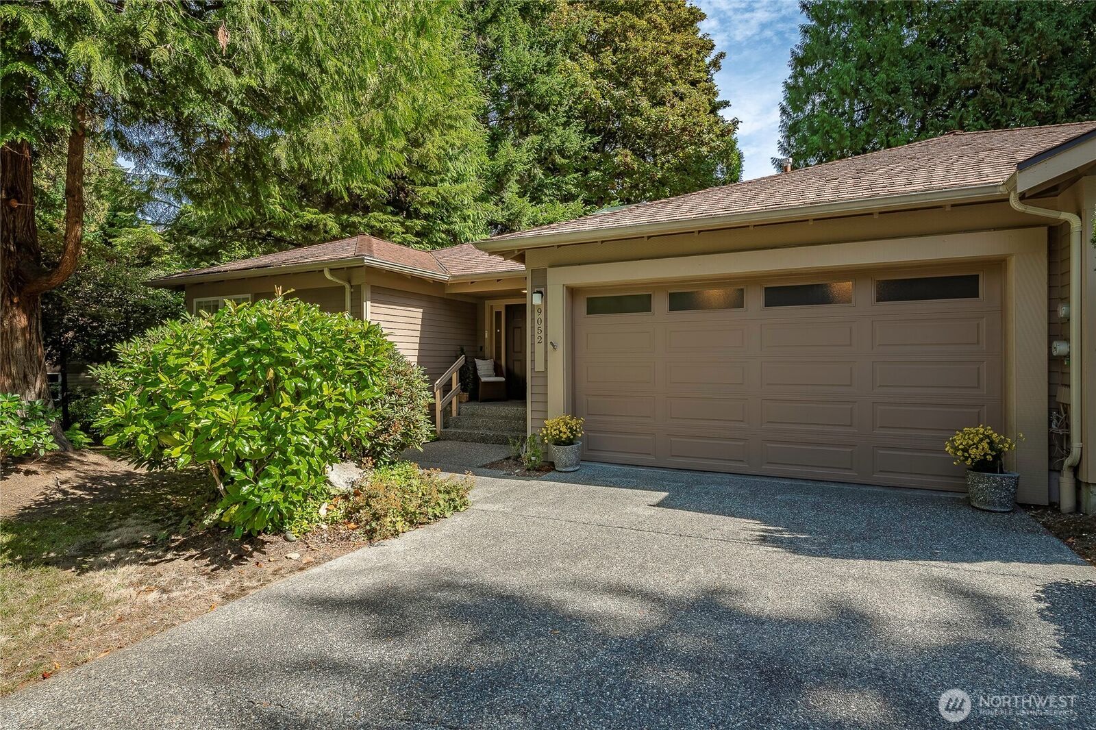 Property Photo:  9052  Gleneagle Drive 19  WA 98230 