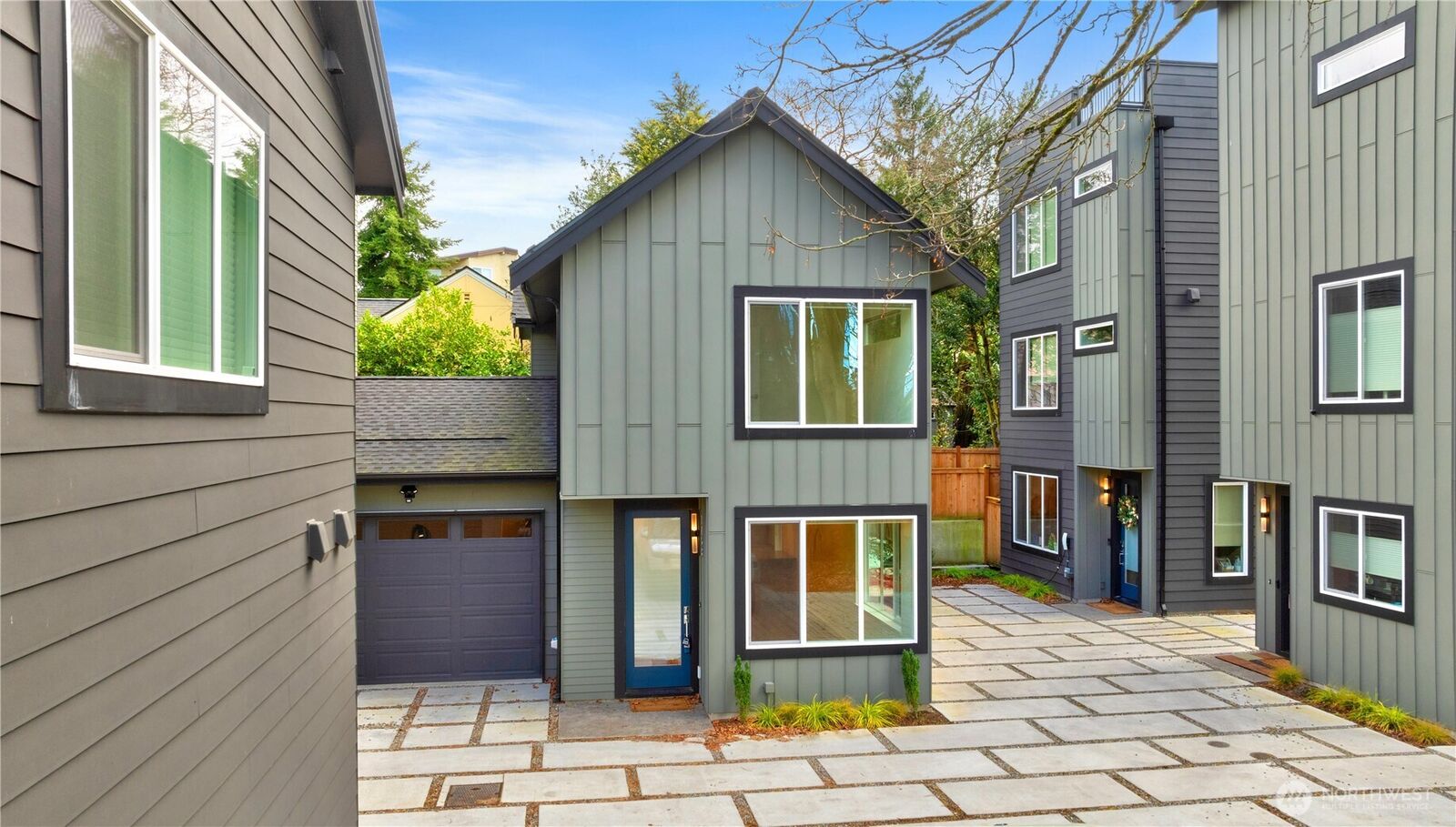 Property Photo: 115 N 105th Street B WA 98133