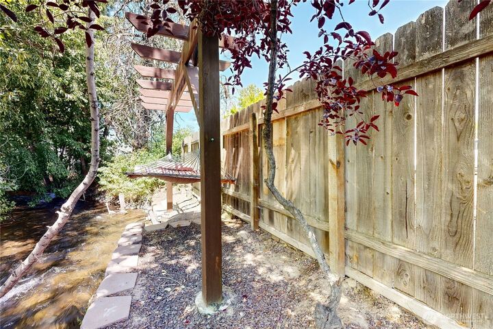 Property Photo:  905  Cowl Street  OR 97862 