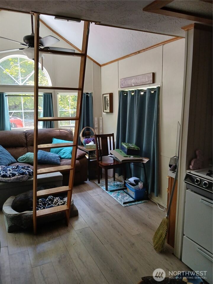 Property Photo: 45057 Sikhs Trail WA 98237