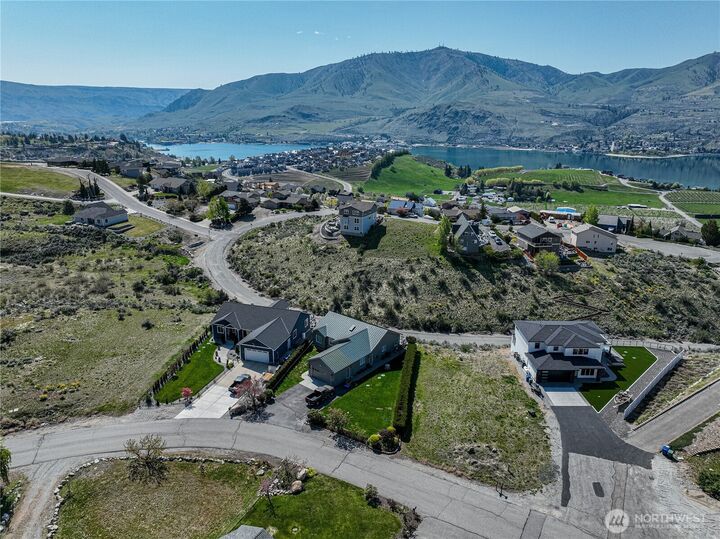 Property Photo: 212 Stehekin Way WA 98816