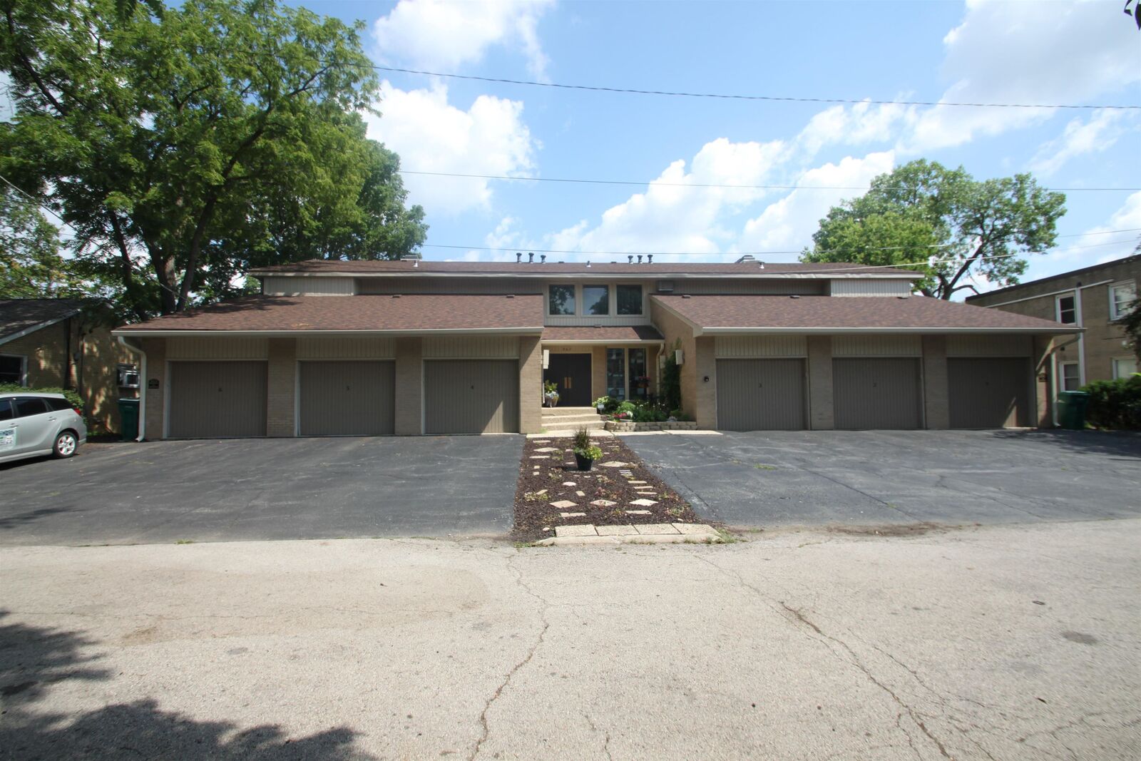 Property Photo: 967 Indian Ter #6 IL 61103